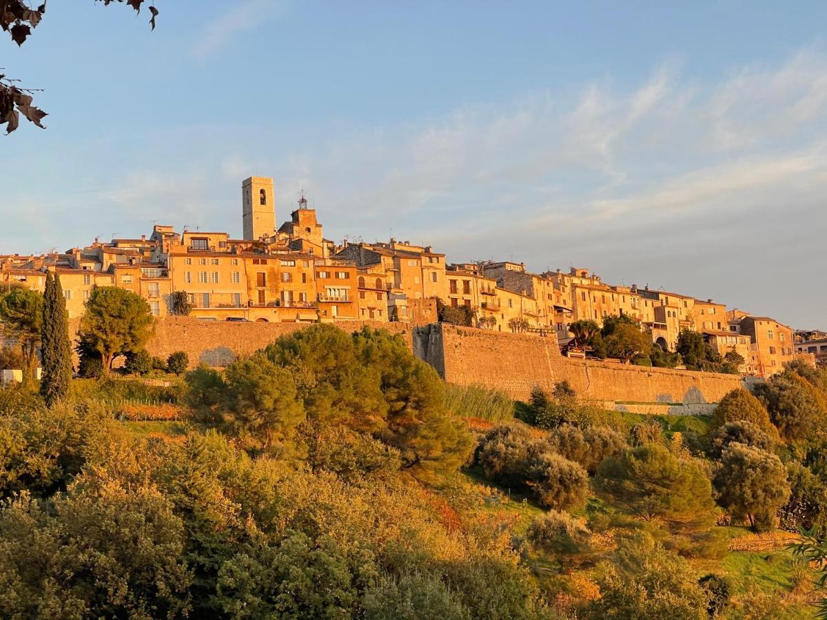 Bastide Les 3 Portes Saint-Paul-de-Vence Esterno foto